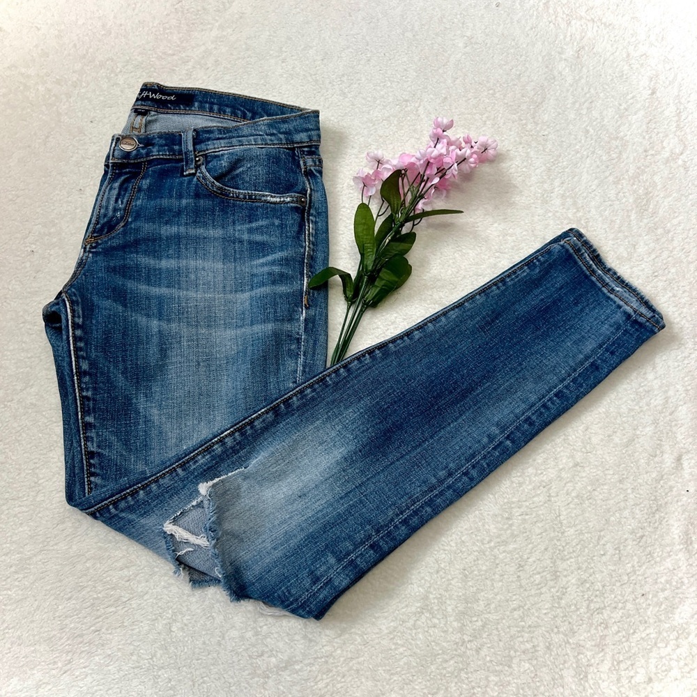 Driftwood Jackie Distressed Skinny Jean - Size 26 (measure 29")